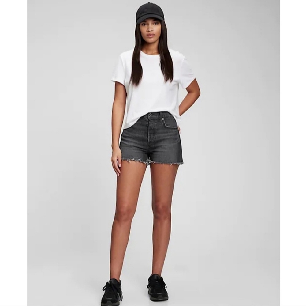 GAP Black High Rise Cheeky Denim Shorts Button Fly Frayed Hem Size 33/16R